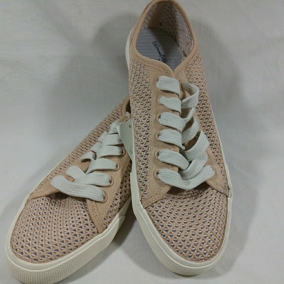 Women tan canvas with eyelid sneakers - Picture 5 of 8